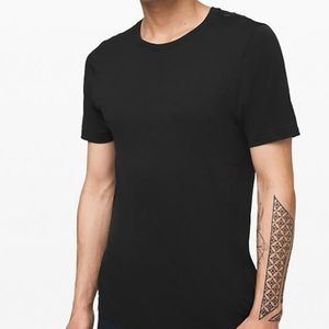 Men’s lululemon t shirt NWT